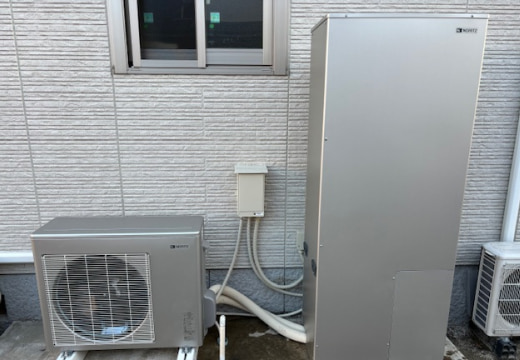 暖房付ガス風呂給湯器の写真